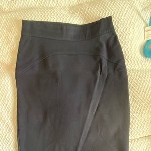 Figure fitting pencil skirt
